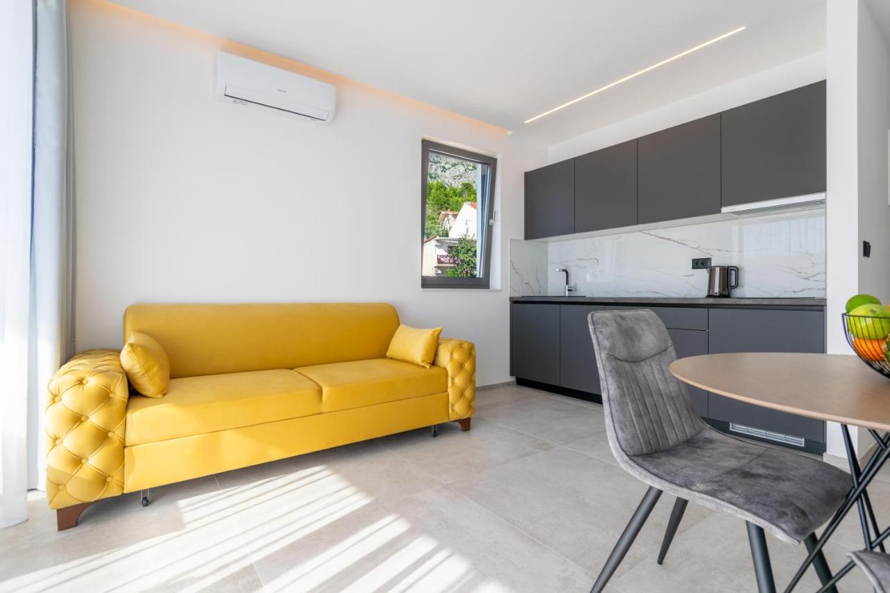 Apartmani Pino Baška Voda Eksteriør bilde