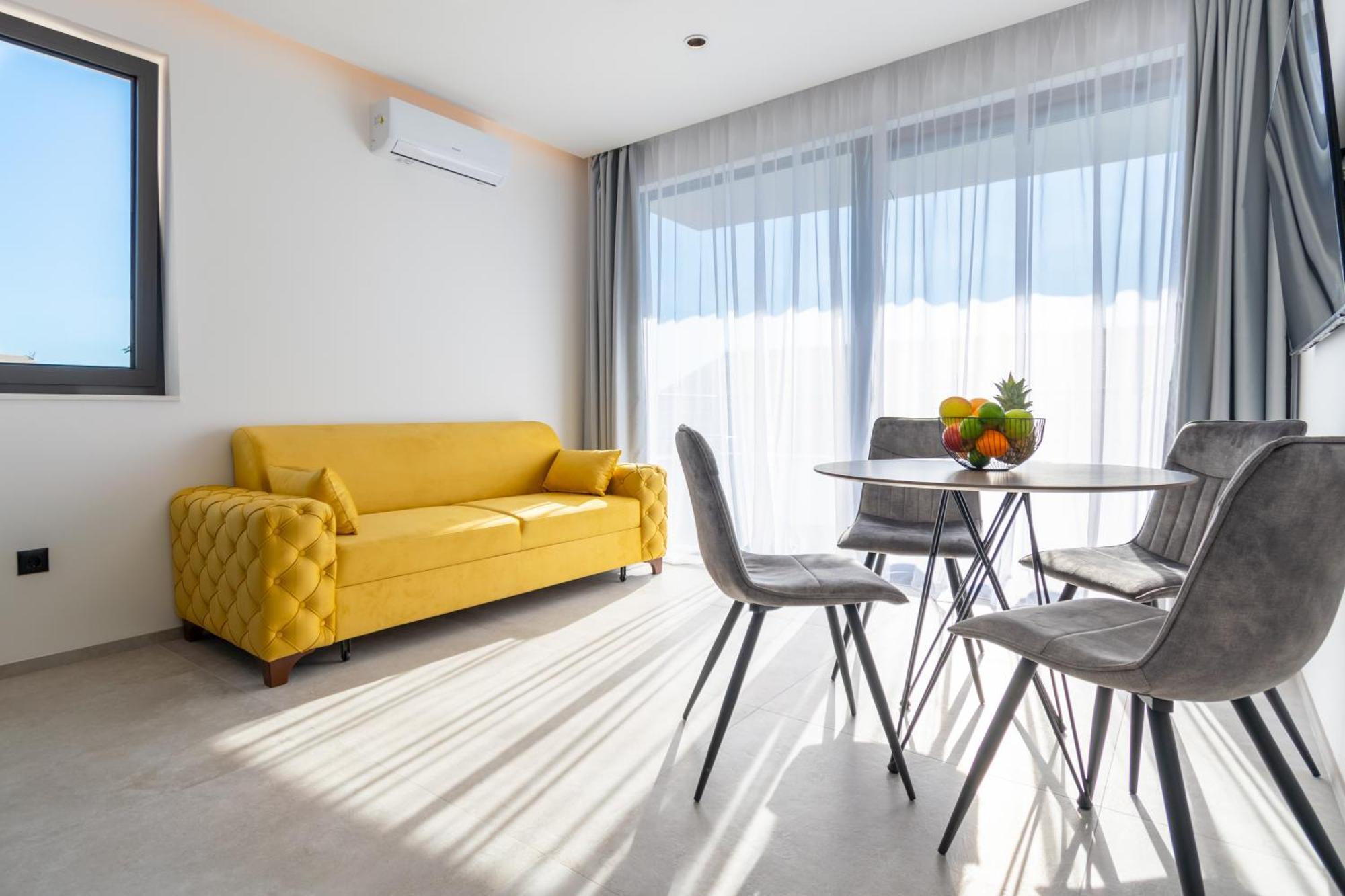 Apartmani Pino Baška Voda Rom bilde